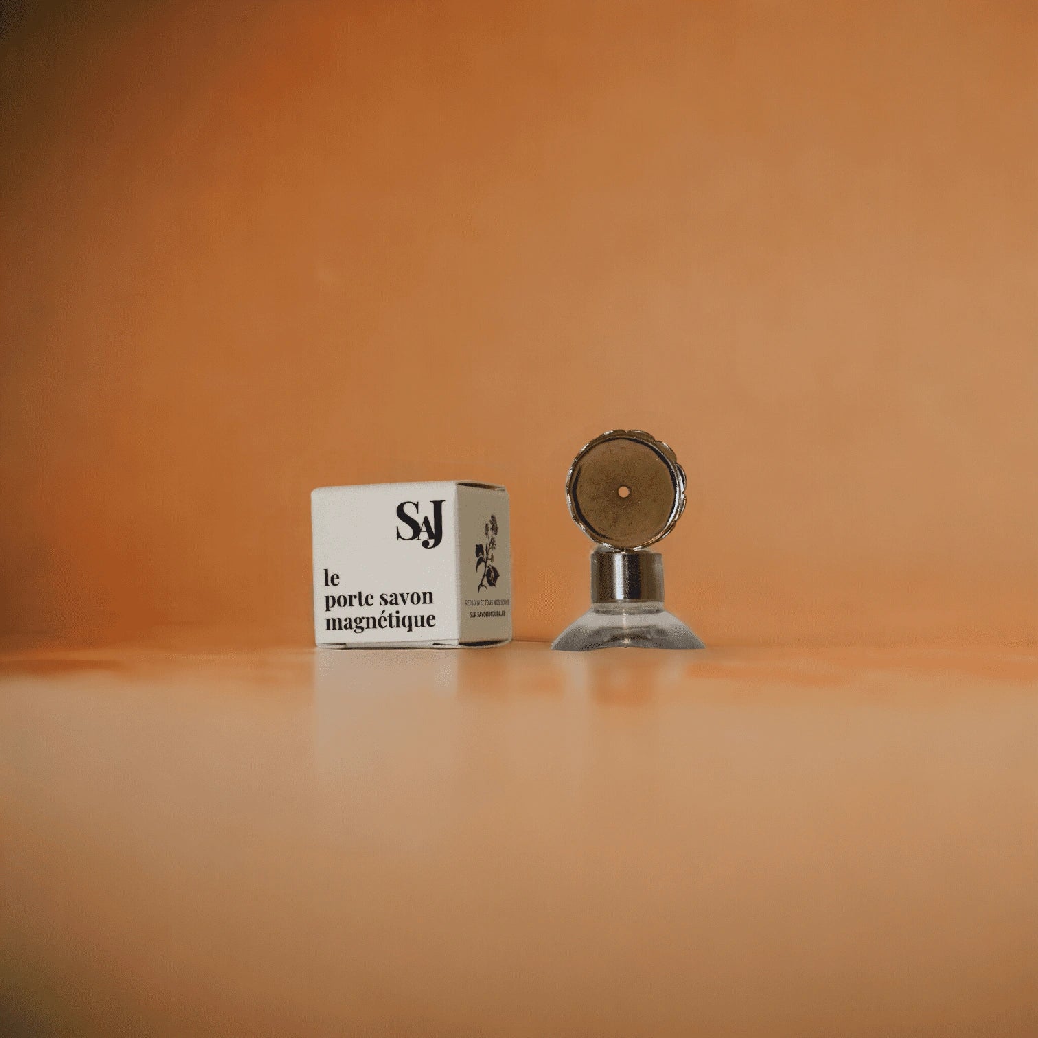 Porte savon aimenté